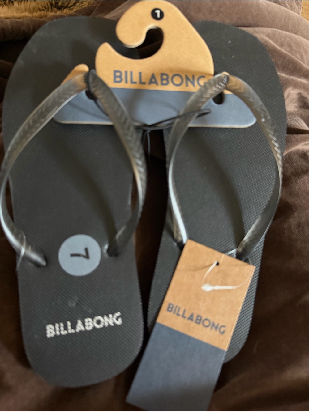 Ladies Billabong Black Flip Flop Sandals size 7 nwt